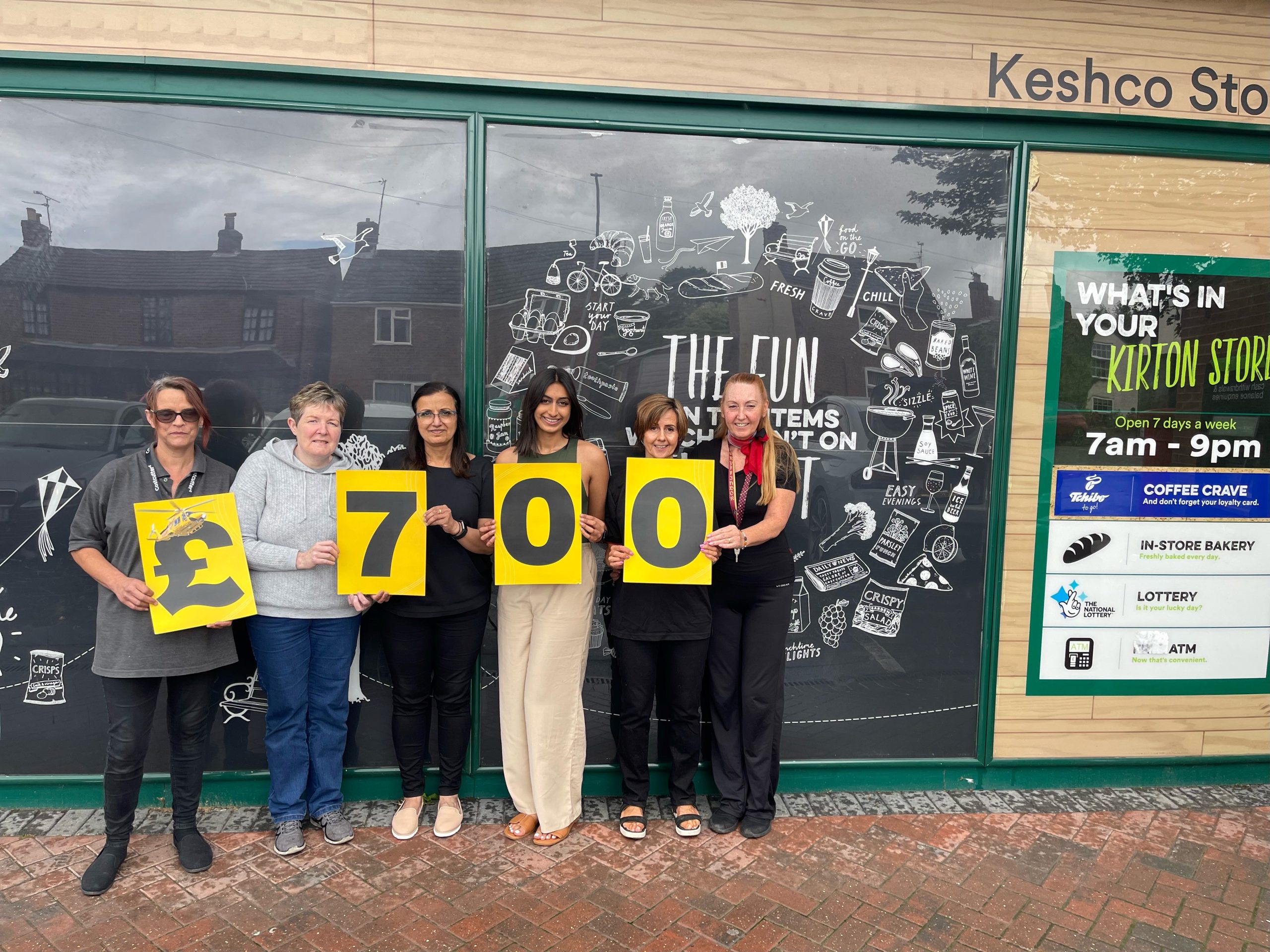 Keshco give £700 to LNAA