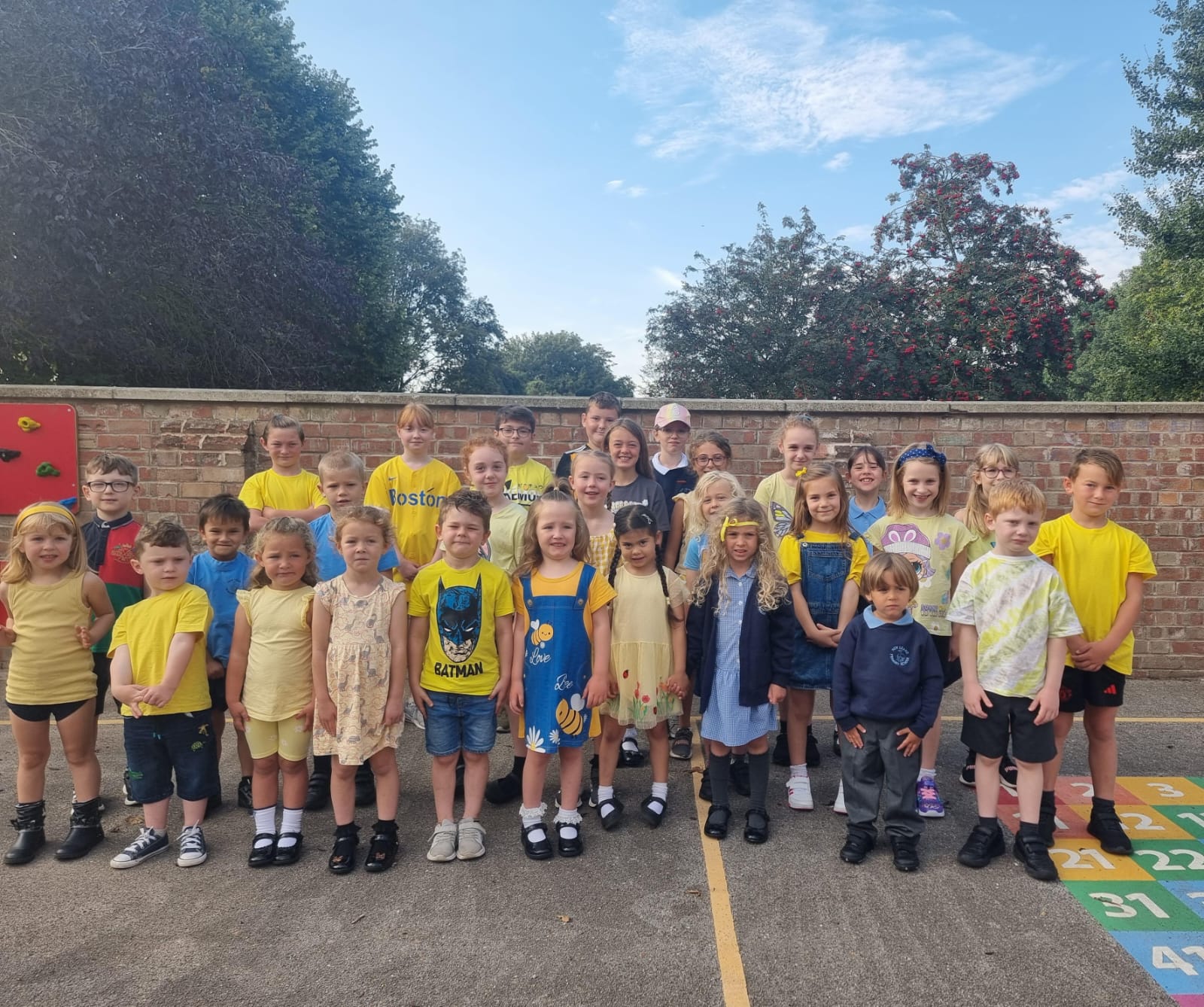 Hello Yellow Day - New Leake School