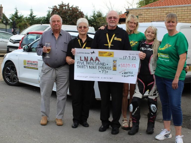 uranus titans give cheque to LNAA