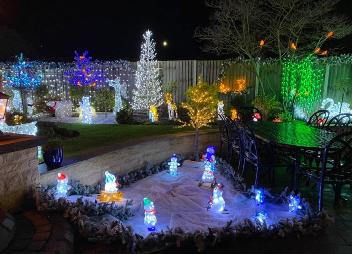 Geoff and val christmas lights