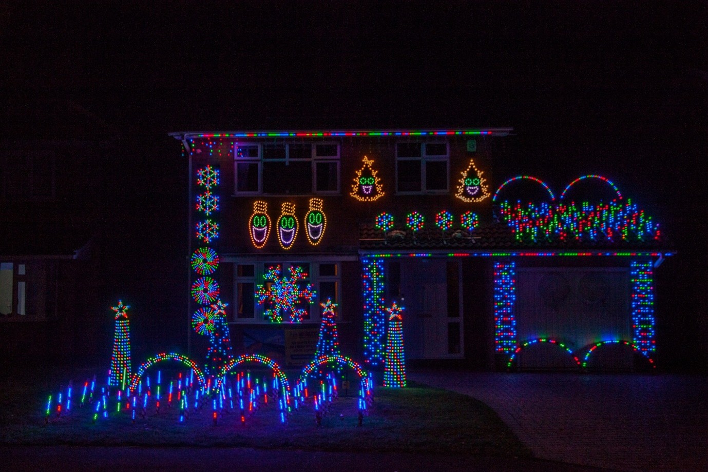 Steve and Cath christmas lights